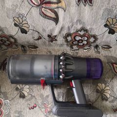 Dyson V11