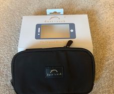 Dust and Rock Wrist Pocket Maxi Black Hands Free Phone and Card Purse