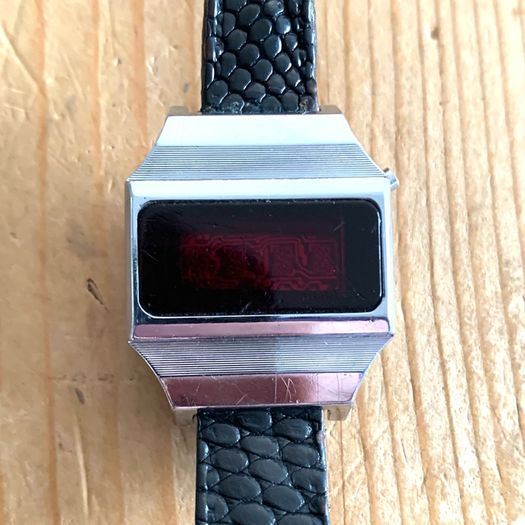 Rare Vintage Ladies Timex SSQ Led watch