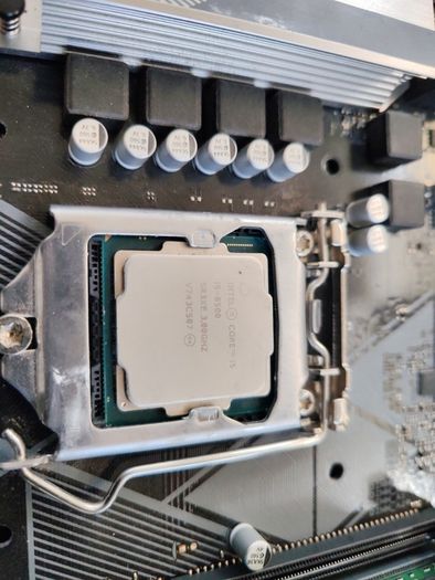 Asus prime b365m-a, i5-8500, 8gb ddr4