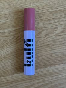 Kulfi Lassi Lip Staining Lip Oil in Rose