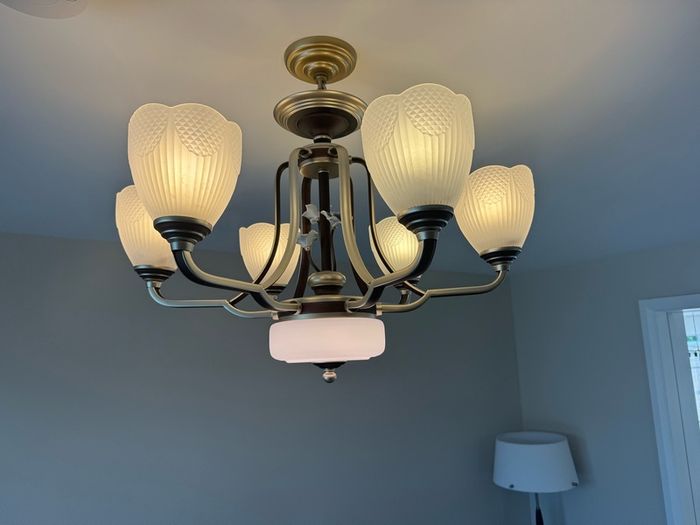 Chandelier calling light