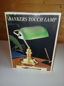 desk lamp