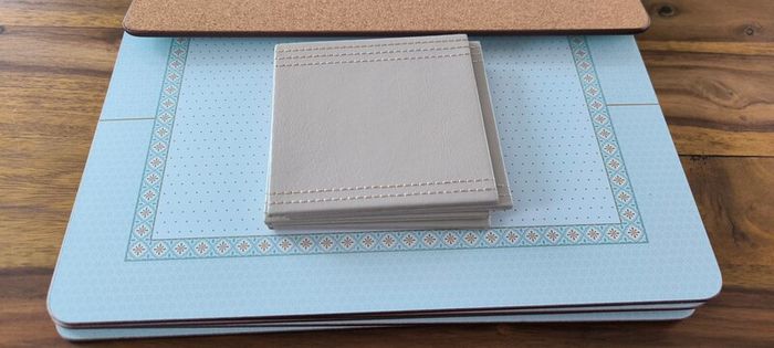 6 X placemats + 4x cup mats