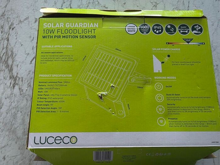 luceco solar floodlight