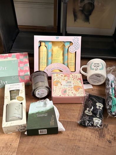 perfumes & candles.