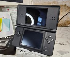 Ds black boxed