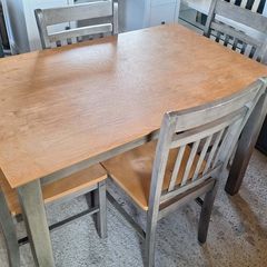 kitchen table &chairs