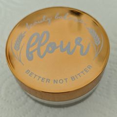 Beauty bakery setting powder