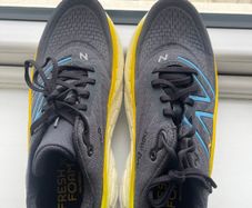 Unused New Balance Mens More V4 Running Shoes - Black