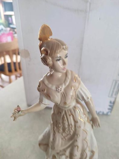 Antique Valencian Fallera porcelain figure