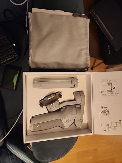 DJI Osmo Mobile SE gimbal