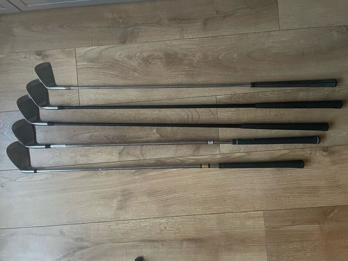 Set of golf clubs