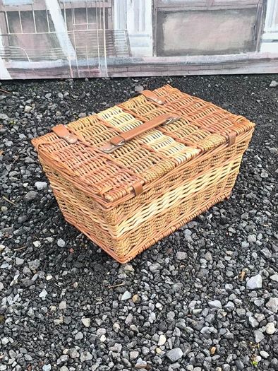 Vintage 4-Person Wicker Picnic Basket Set