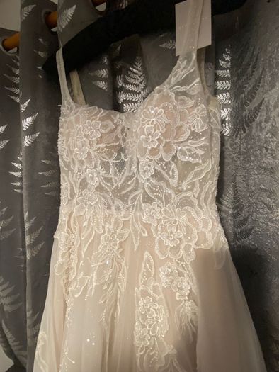 wedding dress