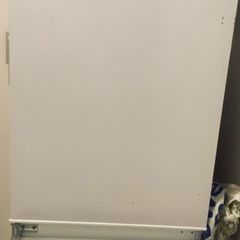 Integrated fridge freezer