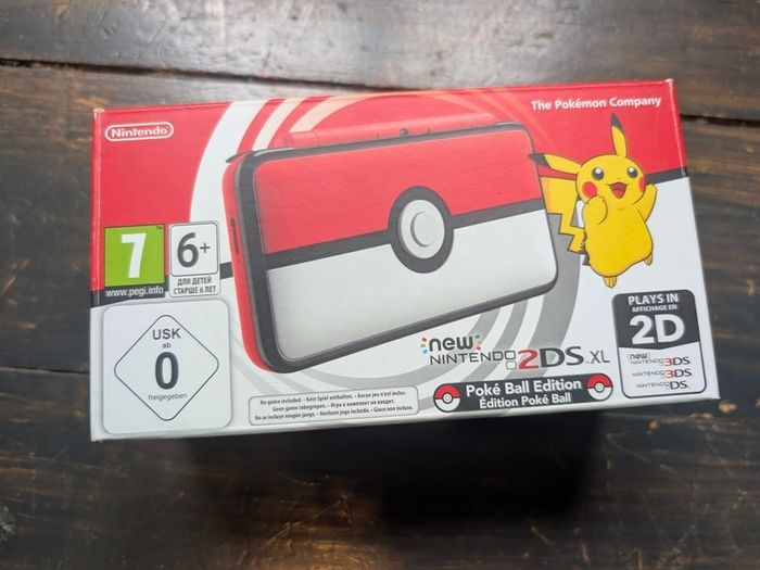 Nintendo 2DS XL - Pokemon Pokeball/Pikachu Edition Console