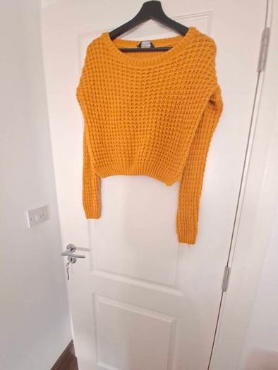 yellow jumper