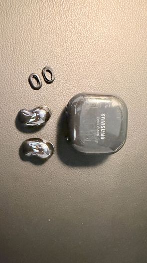 galaxy buds live