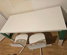 Large Desk with 2 chairs