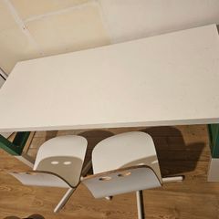 Large Desk with 2 chairs