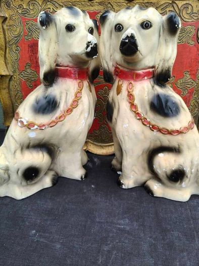 2 x Vintage Chalkware Dogs