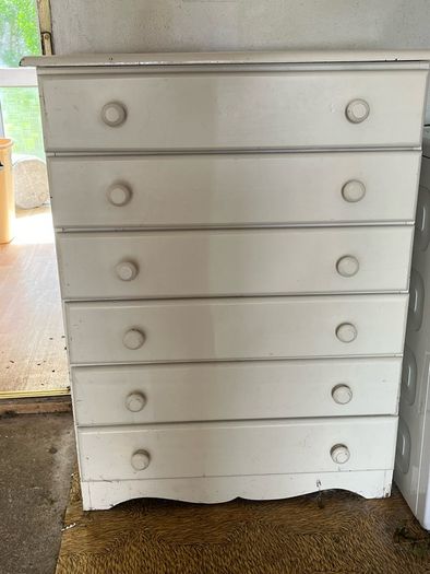 Pine cream chest of drawers