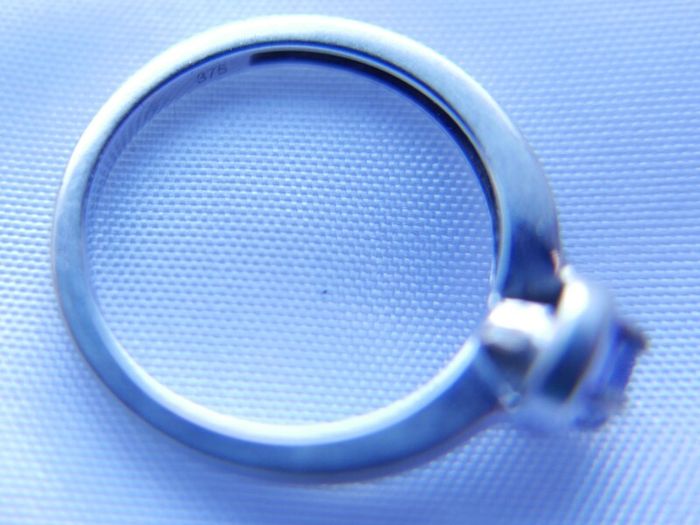 Vintage 9ct White Gold 375 & Blue Sapphire Stacker Ring 2,78g size N