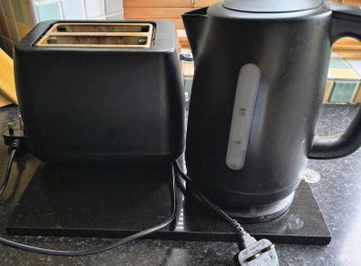 kettle and toaster