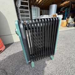 Pelonis Oil Filled Radiator with Thermostat