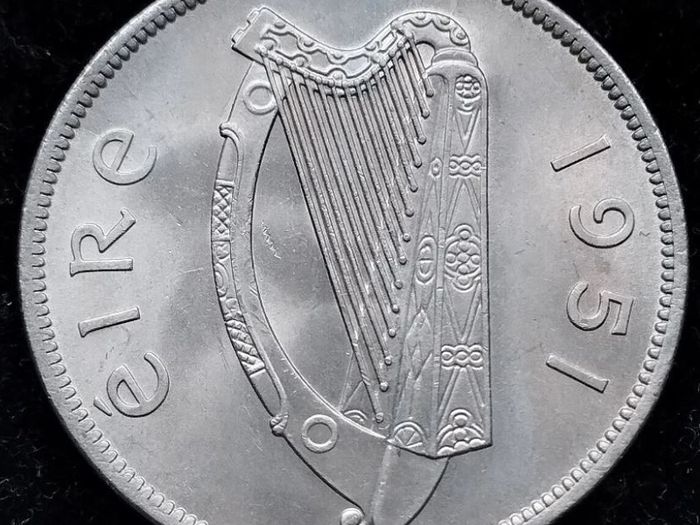 Ireland 1951 | Irish 2s6d | Irish Half Crown | Horse | KM.16a | UNC