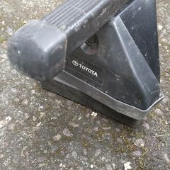 Toyota Hiace Roof Bar and brackets