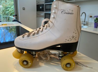 Skate Pro leather skating boots size 8