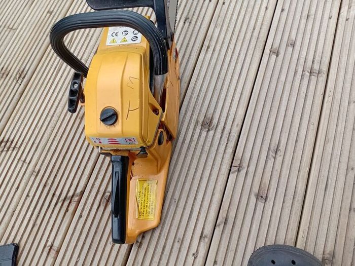chainsaw