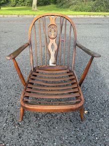 Retro vintage Ercol Windsor "Fleur de Lys" easy chair, designed by Lucian Ercolani