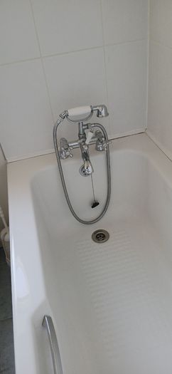 Bath and mixer taps