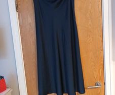 Primark  Navy Silk Look Skirt.  Size : 14.  New-No Tag.