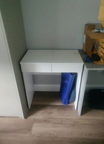 Dressing table