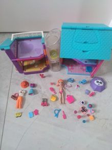 Polly Pocket house and accessories