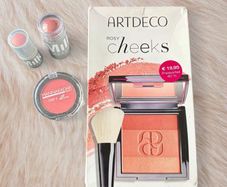 ARTDECO Rosy Cheeks Blush + Brush Bundle Milk Makeup Lip + Cheek Minis Mannakadar Blush