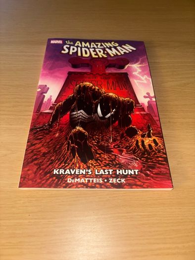 Graphic Novel Collection - Batman - Junji Ito - Marvel - Watchmen - Hellboy