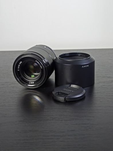 Sony E 50mm f/1.8 OSS