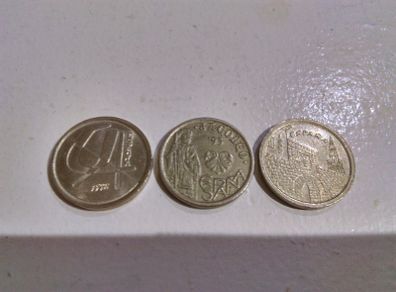 5 Pesetas x 3 Different coin