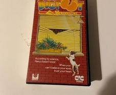Big foot and the Hendersons vhs tape