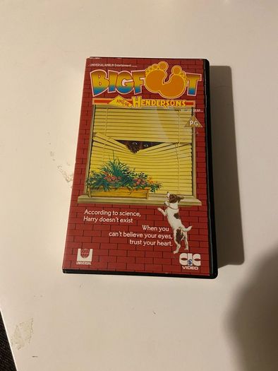 Big foot and the Hendersons vhs tape