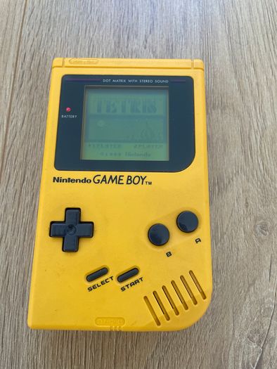 Nintendo Gameboy Classic DMG-001 Yellow + Bomber Man + Other Games