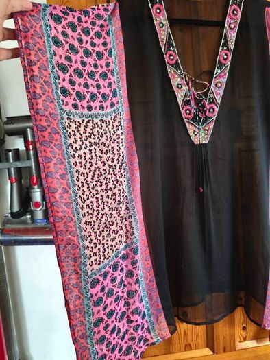 Simply Rhona cover up
