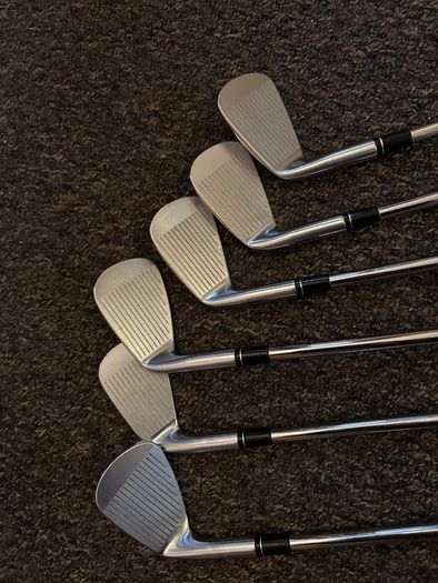 TaylorMade P730 forged irons 4 to 9 Project X 6 Shafts