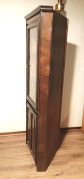 Unique Reproduction Mahogany Triangle Corner Unit