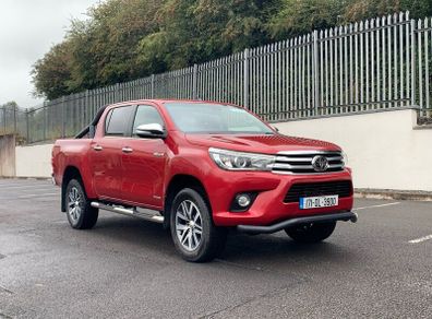 Toyota HiLux Invincible